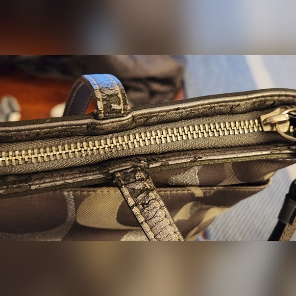 Coach Signature Stripe Metallic Logo Handbag Tote G1276 F20429 - Picture 12 of 16